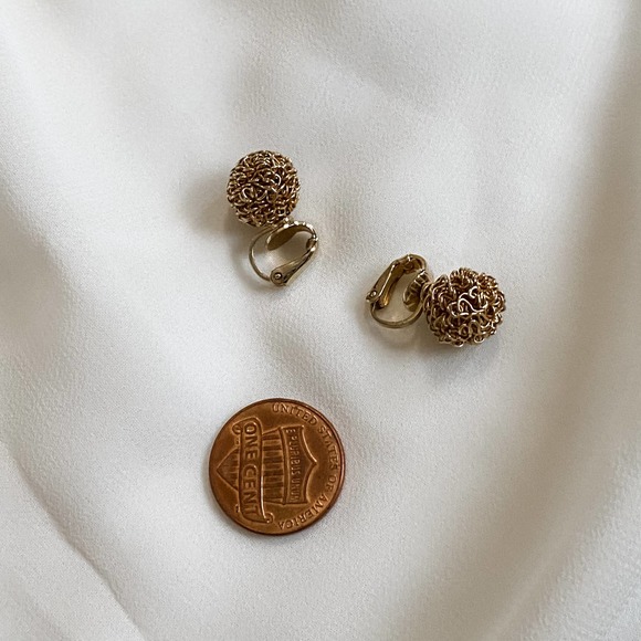 VTG Gold Chain Ball Scribble Clip Earrings - Picture 3 of 6